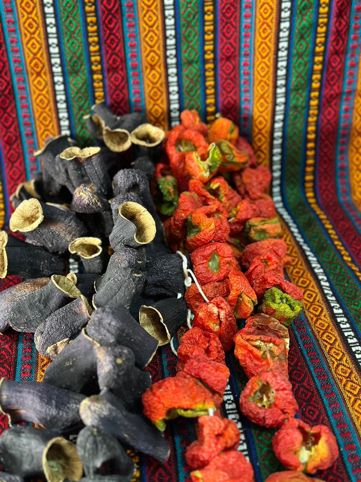 Patlıcan Kurusu - Acı Biber Kurusu (50 şer adet)